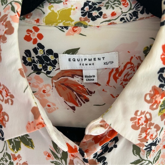Equipment Essential Silk Shirt White Multi Floral Silk Sz XS - Picture 4 of 5
